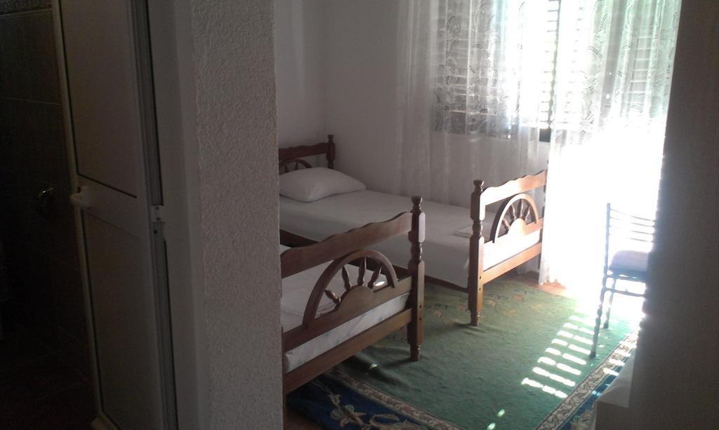 Guesthouse Sinani Ulcinj Pokoj fotografie